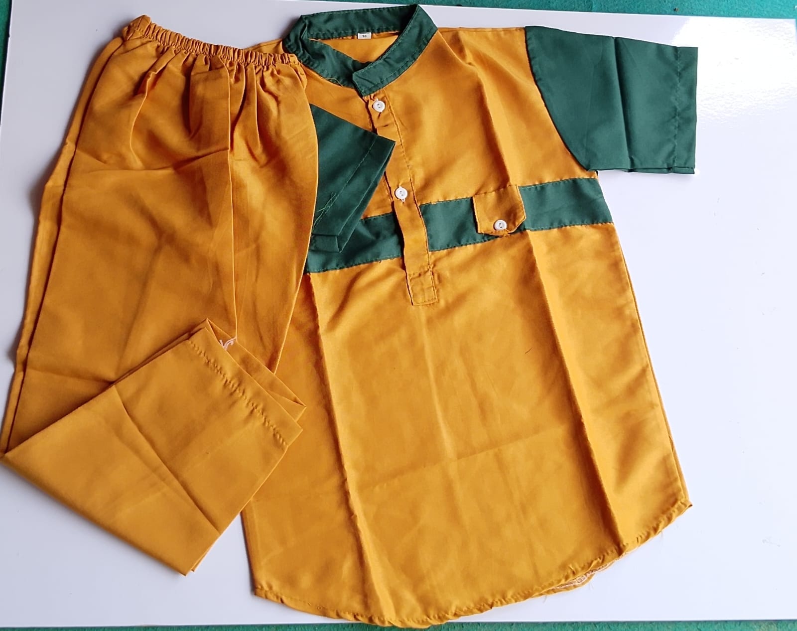 Busana muslim anak laki-laki